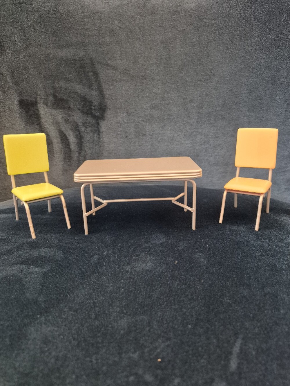 Dollhouse Retro 1950s Dining Table & Chairs Set Metal 1:12 Dollhouse Size Rare